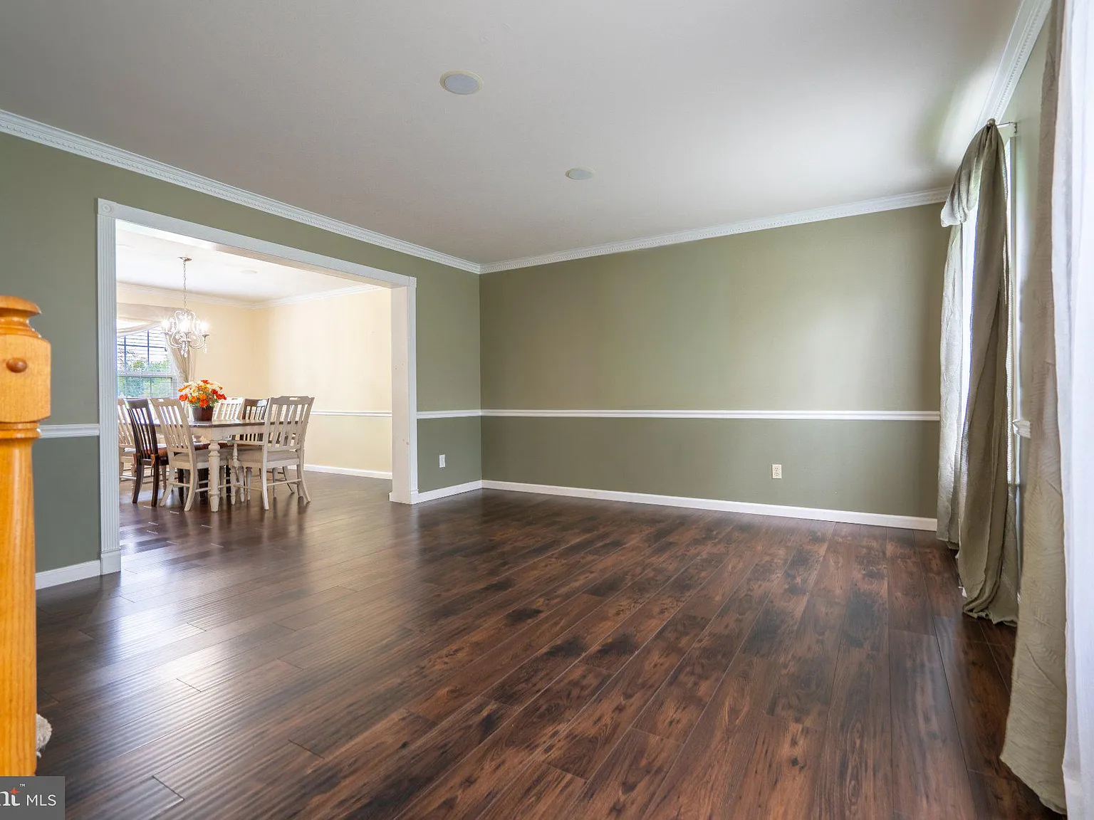 4 bed, 2.5 bath, 3006 sqft, $3,800 — Photo 4