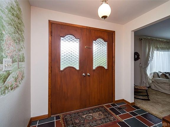 3rd image of 2271 Apricot Dr