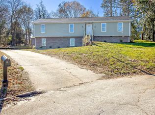 19 Velma Dr, Taylors, SC 29687