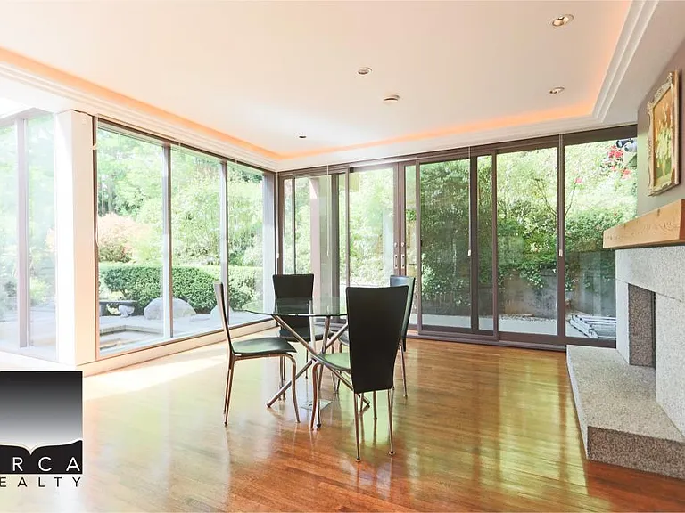 687 Beachview Dr — Photo 12