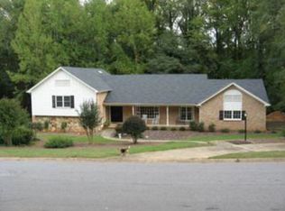 210 Saint George Dr, Athens, GA 30606