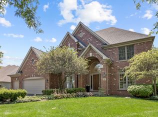 758 Fox Run Dr, Geneva, IL 60134