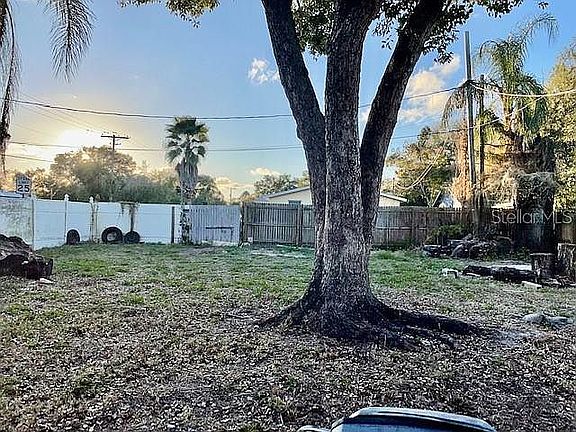 5th image of 8902 N Boulevard St