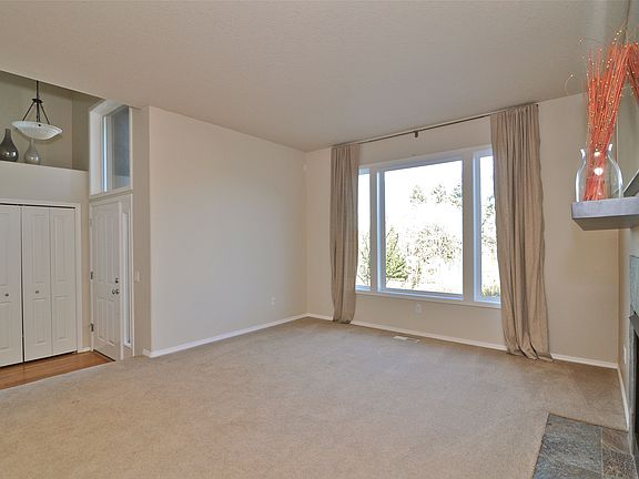 3rd image of 18052 SW Loxley Dr