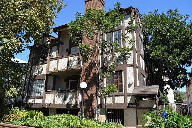 1st image of 1532 Granville Ave APT 103