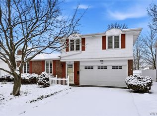 28 Bragg Ct, Williamsville, NY 14221