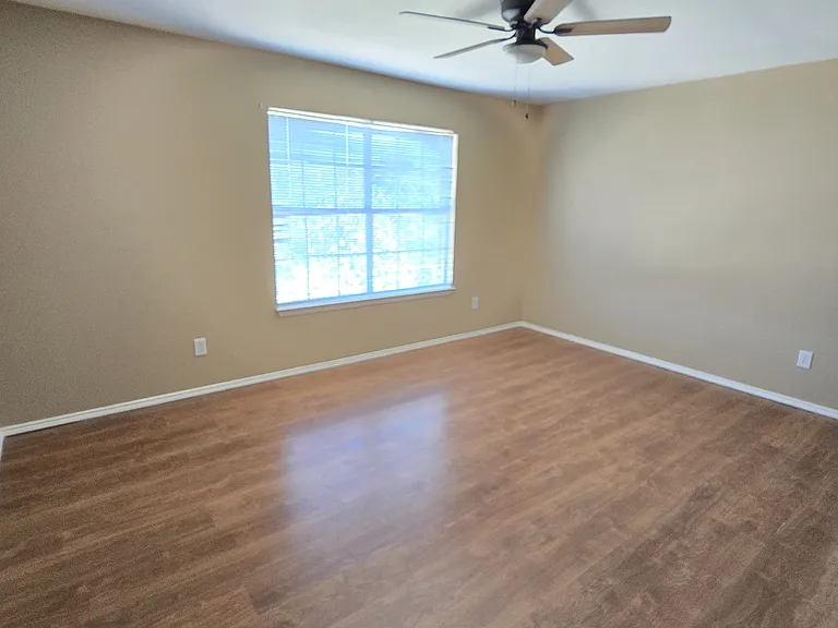 4512 Saddlebrook Dr — Photo 20