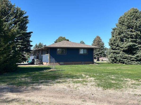 547 W 8th St, Long Pine, NE 69217