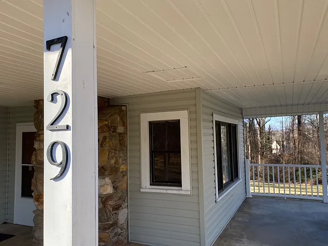 729 Asbury Rd — Photo 4