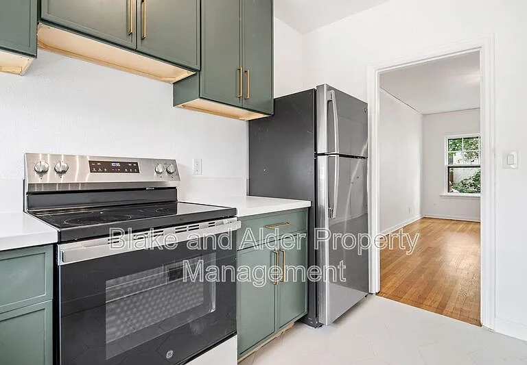 3622 SE Harrison St #6 — Photo 7