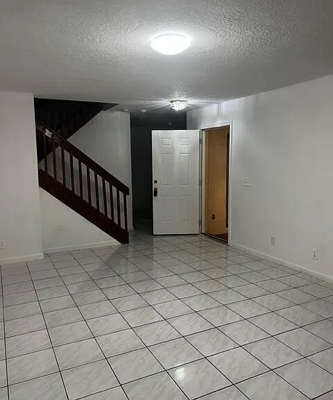 7482 Courtyard Run E #E — Photo 9
