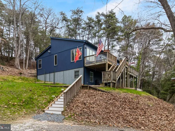 2767 Cove Lake St, Lusby, MD 20657