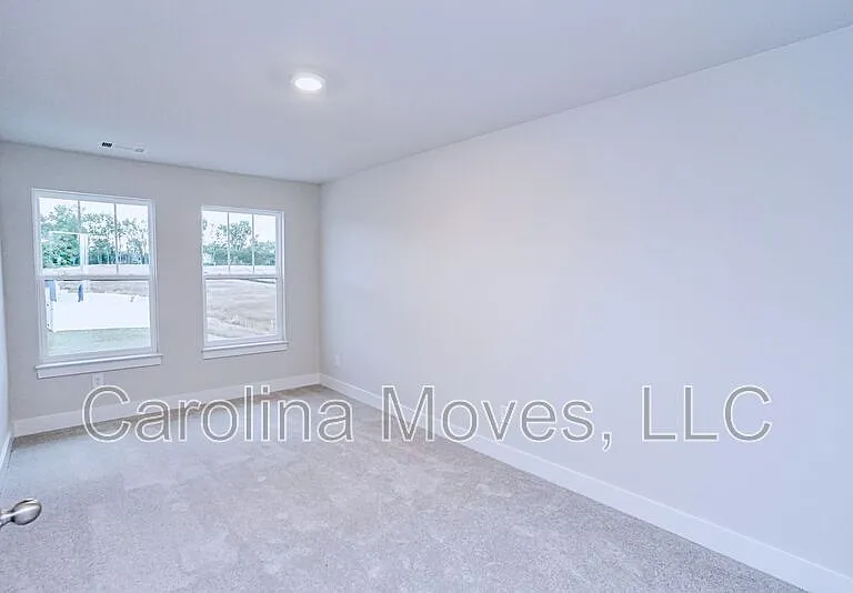 1358 Maplesmith Way — Photo 10
