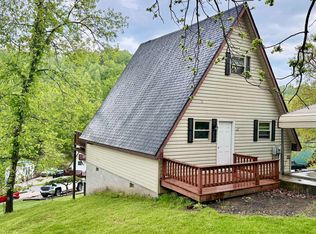 6308 Lakeview Dr, Catlettsburg, KY 41129