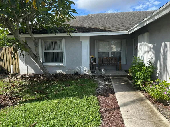 5225 Blueberry Hill Avenue, Lake Worth, FL 33463