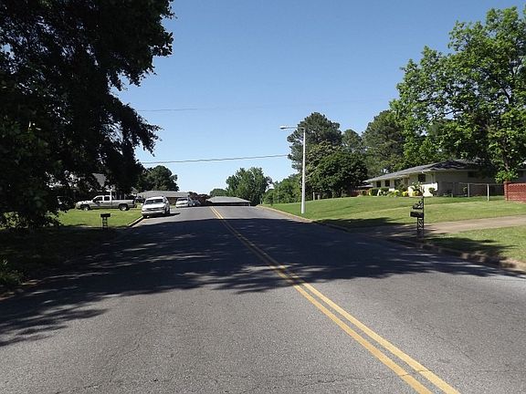 5th image of 4801 Boeingshire Dr
