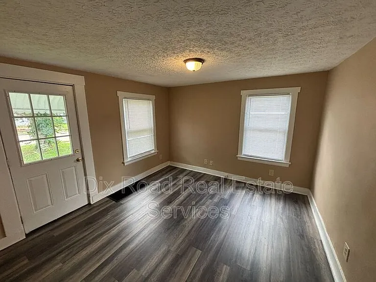 1211 Franklin St — Photo 9