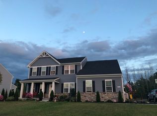 4986 Cloverleaf Ln, Lockport, NY 14094