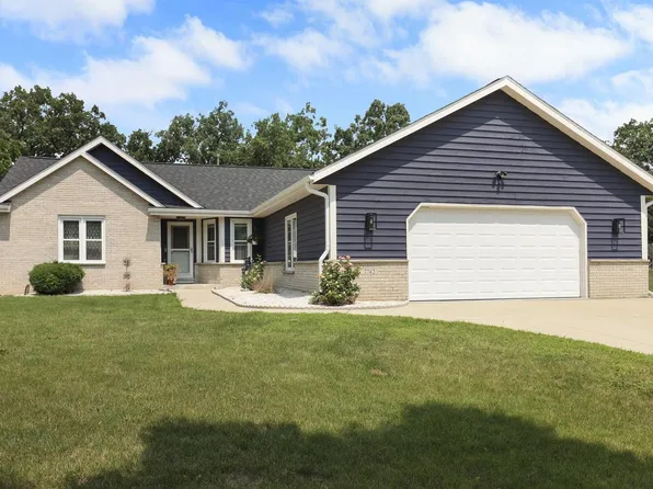 7742 West Lake Pointe DRIVE, Franklin, WI 53132