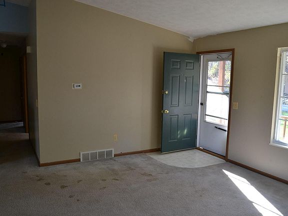 3rd image of 4326 Hattus Ave NW
