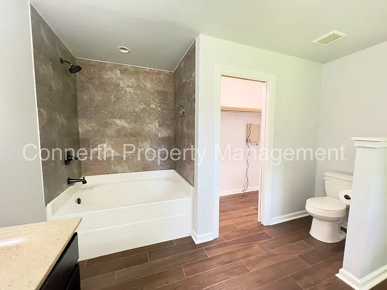 2880 Trough Springs Rd — Photo 16
