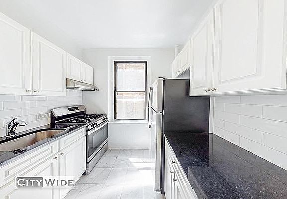 3rd image of 4960 Broadway #2D