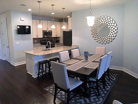 4th image of 7800 Bristol Cir