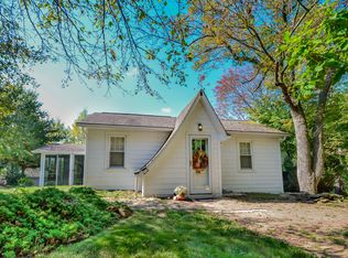 67 Crescent Dr, Clinton, PA 15026