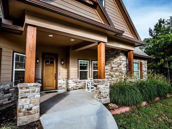 2nd image of 28 Brandenburg Ln