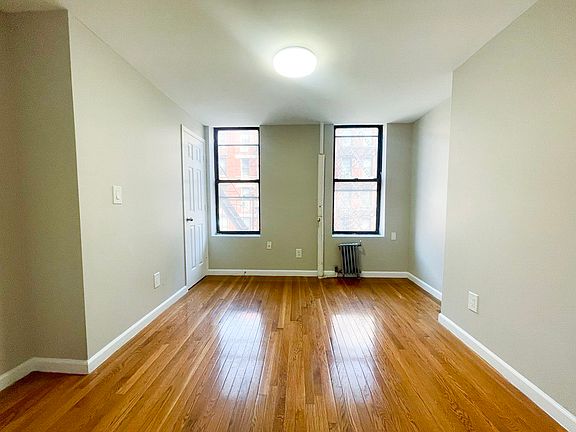 5th image of 512 E 5th St APT 7