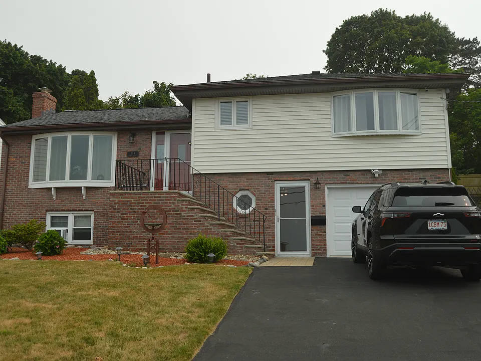 152 Sewall Ave #1