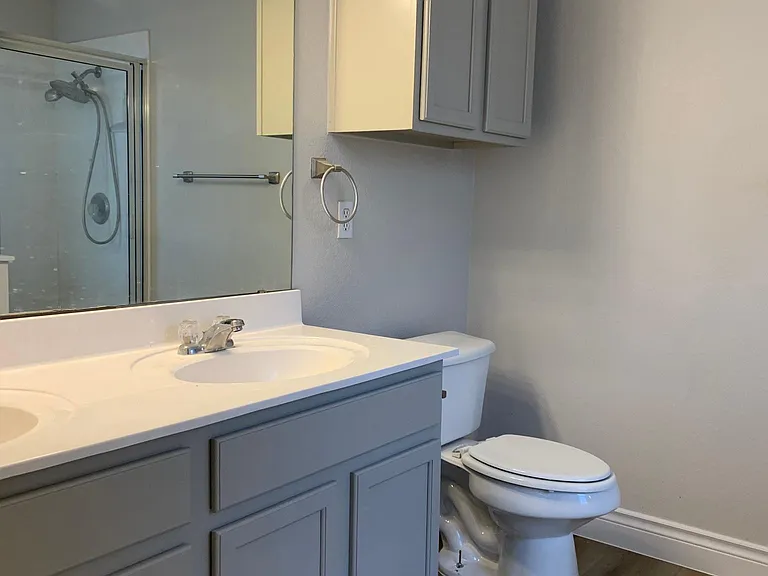 509 Golden Gate Dr — Photo 10