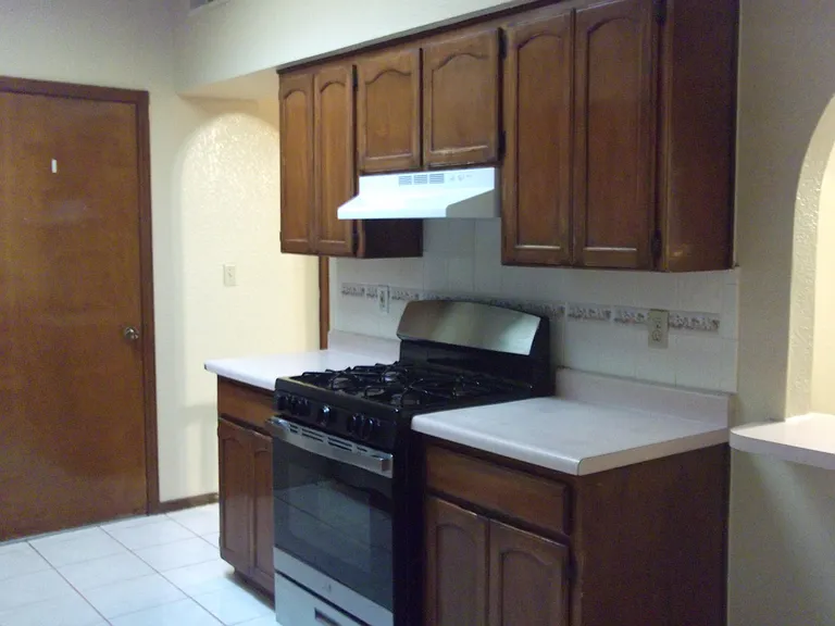 1917 Ralph Janes Pl — Photo 6
