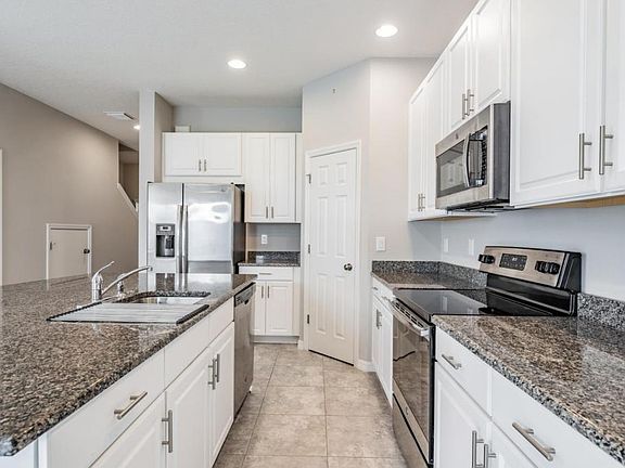 4th image of 7054 Summer Holly Pl