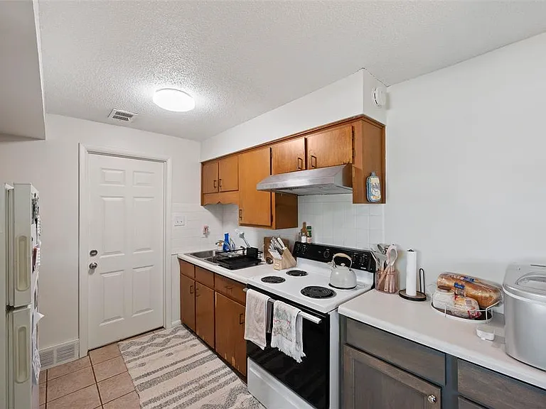 2513 Welbeck Rd — Photo 8