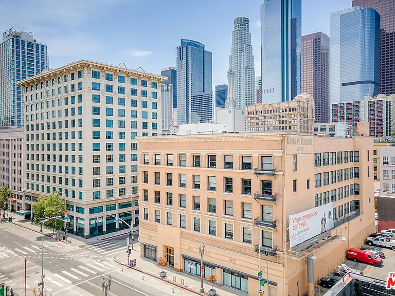 257 S Spring St #2B — Photo 16