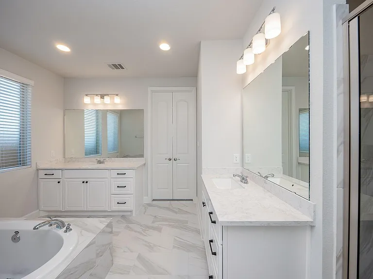 29819 Breezy Pines Loop — Photo 41
