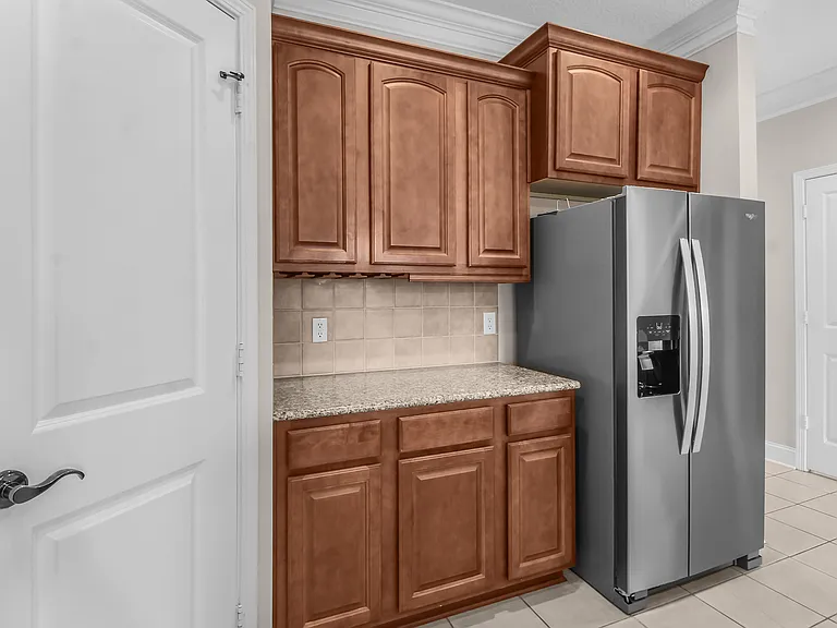 125 Ventura Pl — Photo 11