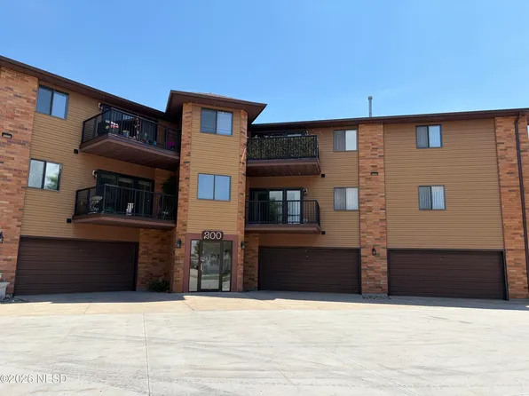 200 19th St SE APT 202, Watertown, SD 57201