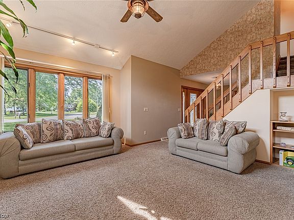 5th image of 125 Nottingham Dr