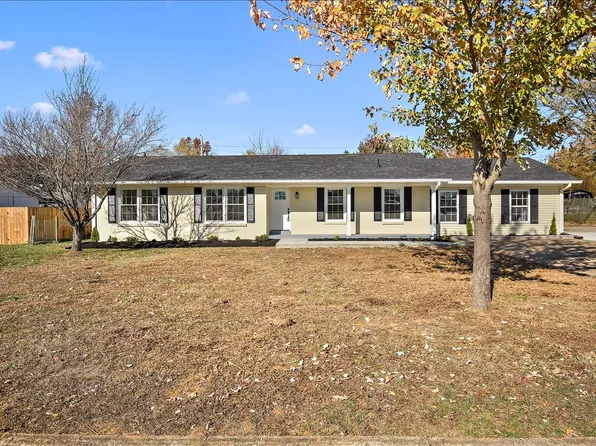 502 8th St, Lawrenceburg, TN 38464