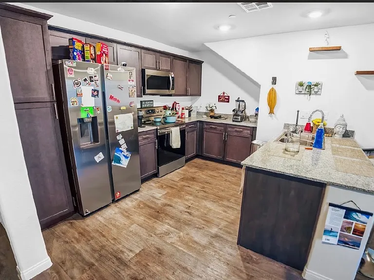 6816 Surf Green Ct — Photo 3