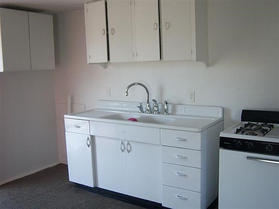 3rd image of 610 N Missouri Ave