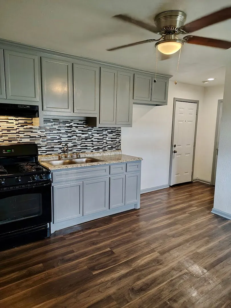 5301 Collingsworth Dr — Photo 4