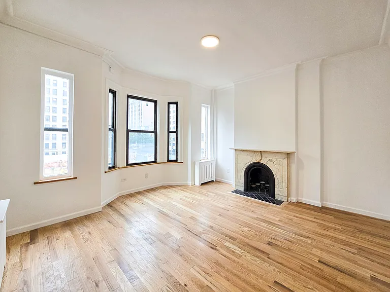 1390 1/2 2nd Ave #3 — Photo 4
