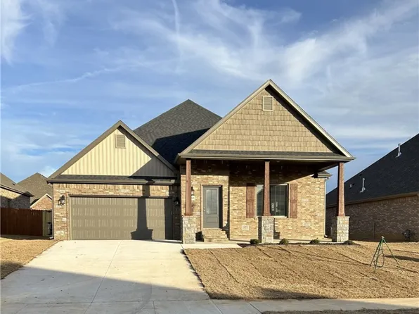 1060 Flat Rock St, Bentonville, AR 72713