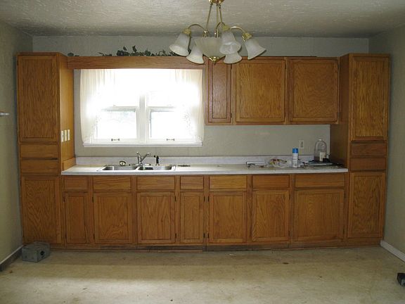 5th image of 328 Lincoln Ave