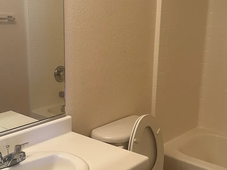 828 Percy Arms St — Photo 8