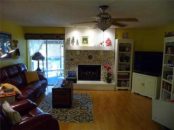 3rd image of 912 Evelyn Ave
