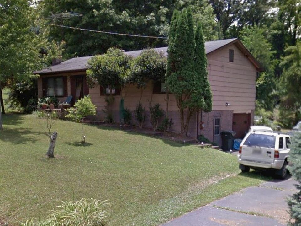 2nd image of 179 Pond Hill Rd